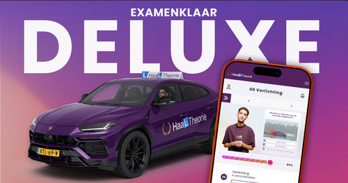 Examenklaar Deluxe: paarse HaalTheorie-lesauto met de cursus op een telefoon